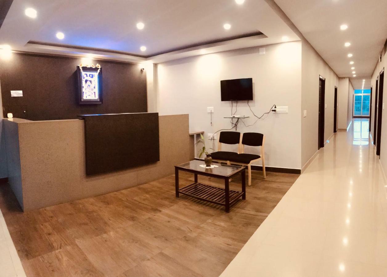 Sharada Residency Hotel Somvarpet Ngoại thất bức ảnh